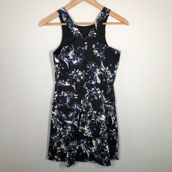 PARKER Felicity Dress in Myrtle Peplum Waist Dark Floral Size Small - Picture 7 of 11